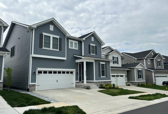 2703 Grasshopper Dr
